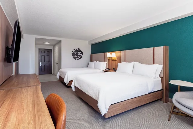 غرفة بسريرين كوين لذوي الإعاقة، Holiday Inn Hotel And Suites Daytona Beach On the Ocean 4/8