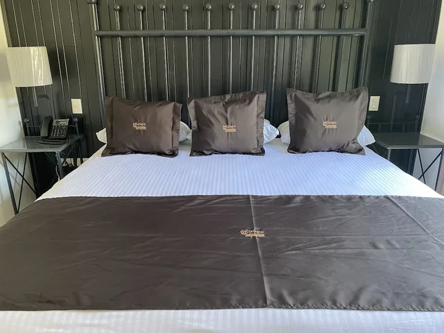 Superior, King Bed, Front View, Balcony، Hotel Plata Condesa 2/4