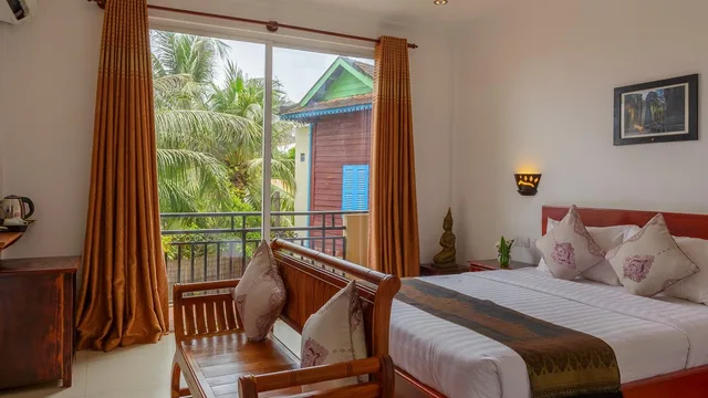 غرفة ديلوكس بسرير مزدوج بإطلالة على المسبح، La Villa du Bonheur 1/1