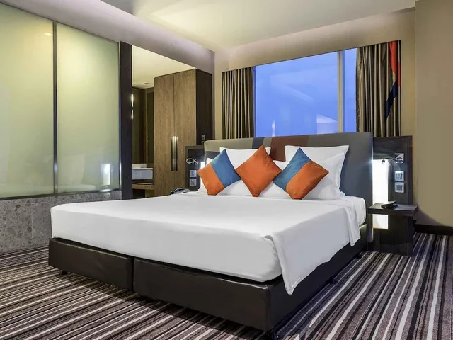 جناح بريميير بسرير كينج، Novotel Bangkok Impact 3/7