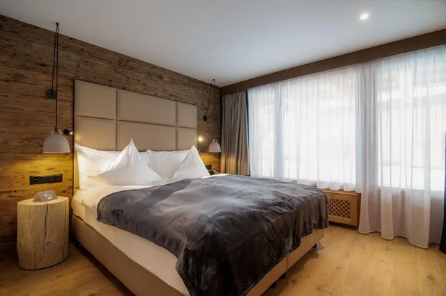 Standard, Double Bed, Village View, Walliserhof Grand Hotel and Spa 2/3