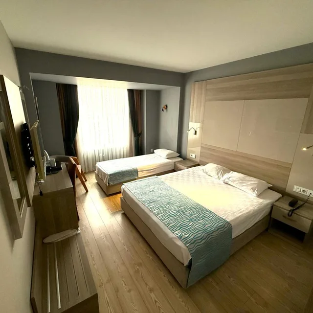 غرفة اقتصادية ثلاثية، On Hotel 6/10