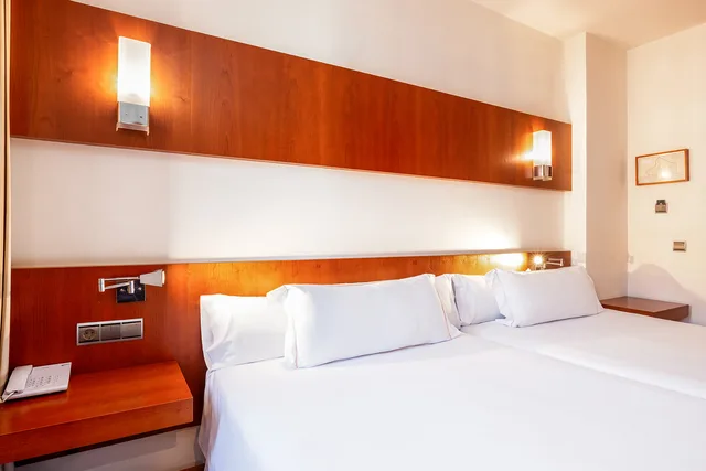 غرفة عائلية، Senator Huelva Hotel 1/6