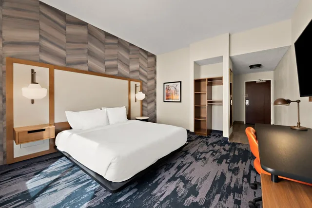 غرفة بسرير كينج بحوض استحمام لذوي الإعاقة، Fairfield Inn And Suites By Marriott Chesapeake 2/10