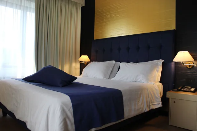 جناح جونيور بسرير كوين، HOTEL DE LA VILLE AVELLINO 5/10