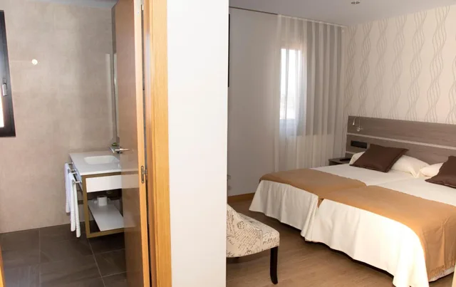 غرفة بسريرين منفصلين، Hotel Mercedes 4/10