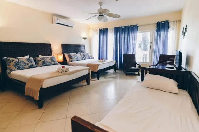 Deluxe, 2 Queen Beds, Partial Ocean View, Balcony, Hotel Santa Teresa 1/10