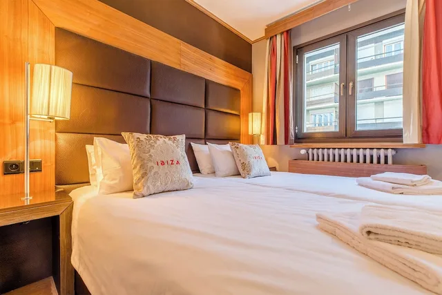 Grand, North, Twin Beds, Sofa، Madame Vacances Hotel Ibiza (ex La Farandole Hotel) 2/8