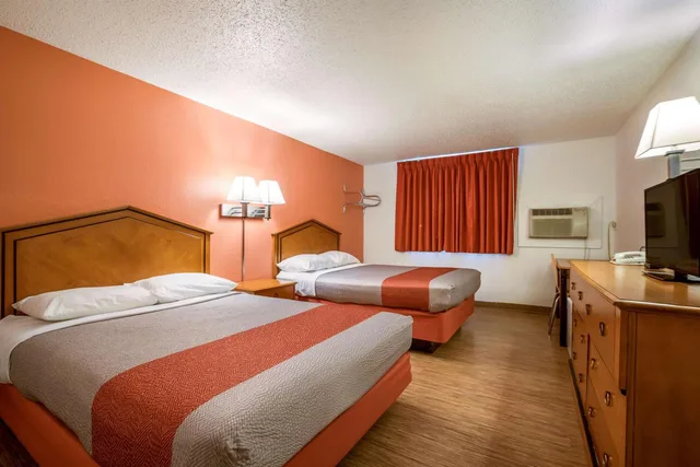 غرفة رباعية للمدخنين، Motel6 Albert Lea, MN 4/10