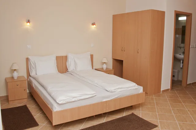 غرفة أساسية بسرير كينج، Esprit Hotel Budapest 9/10