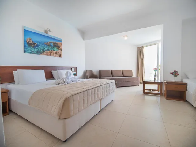 Family, Single Bed, Inland View، Avlida Hotel 1/6