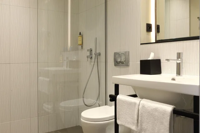 غرفة ديلوكس بسرير كوين بشرفة، Best Western Plus Hotel La Joliette 4/7