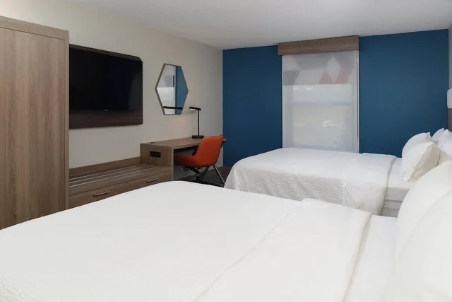 غرفة قياسية بسريرين كوين، Holiday Inn Express Hotel And Suites Marysville 7/10