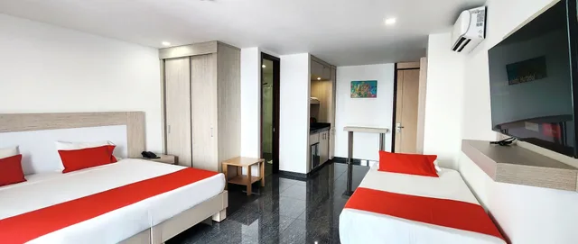 غرفة قياسية ثلاثية بسرير كينج مع أريكة، Hotel BE Suites Cali 5/10