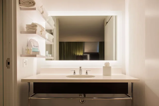 غرفة بسريرين كوين بحوض استحمام لذوي الإعاقة، Hampton Inn and Suites Washington DC Navy Yard 3/4