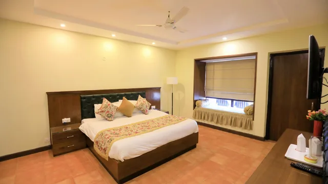 Deluxe, Double Bed, Hill View، Woodsvilla Resort 1/5
