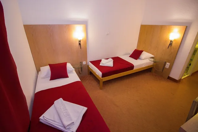 Standard, Twin Beds, Motel Deny 2/10
