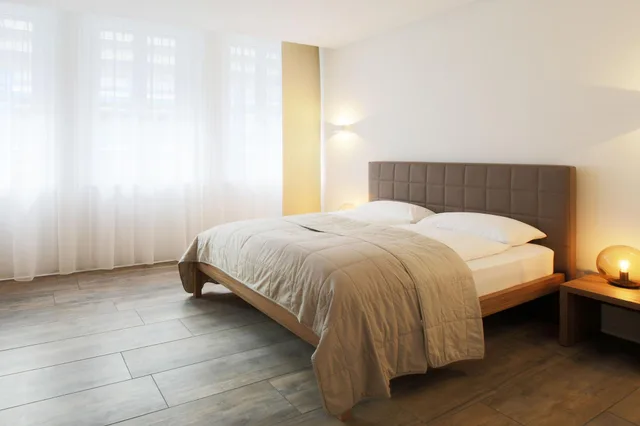 Courtyard, Double Bed، Work Life Residence by Primestay 3/4
