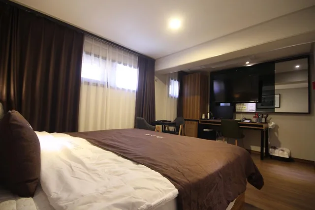 غرفة بسرير مزدوج، Hotel The May Busan Sasang 1/10