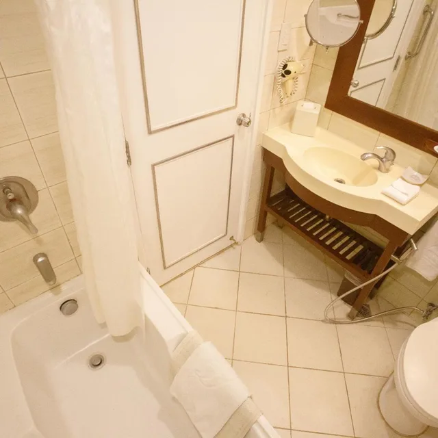 غرفة بريميير بسرير مزدوج بغرفتي نوم، The Linden Suites 6/6
