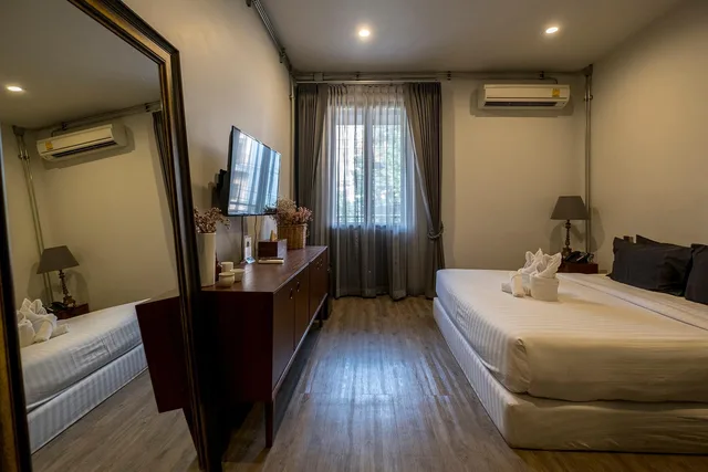 غرفة ديلوكس بشرفة، Iron32 Hotel Bar And Bistro 1/1