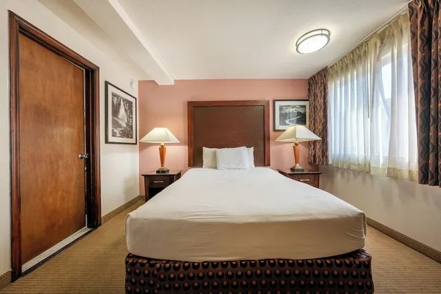 غرفة بسرير كينج، District Hotel 2/8