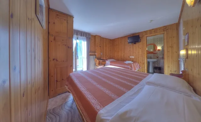 غرفة كومفورت بسرير مزدوج أو سريرين منفصلين بشرفة، Ristorante Federia Hotel 1/1