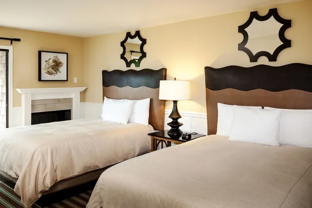 Lodge, 2 Double Beds، Lighthouse Lodge And Cottages 1/1
