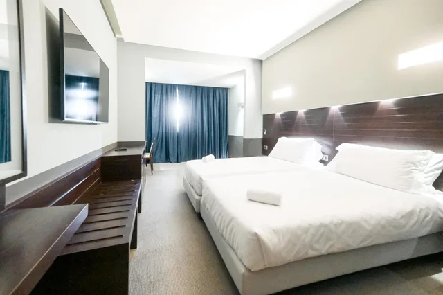 Room, Double or Twin Bed, Hotel Selene 7/10