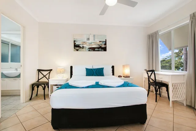 3 Bedrooms, Beach Front، TRINITY WATERS 1/5