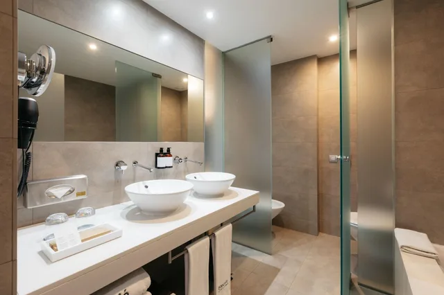 Junior Suite, City of Arts and Arts View، BARCELO VALENCIA 2/2
