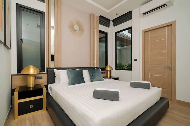 3 Bedrooms, Grand, Pool, Central, Deluxe, Villa, 3 King Beds، Rawai Vip Villas Kids Park And Spa 1/7