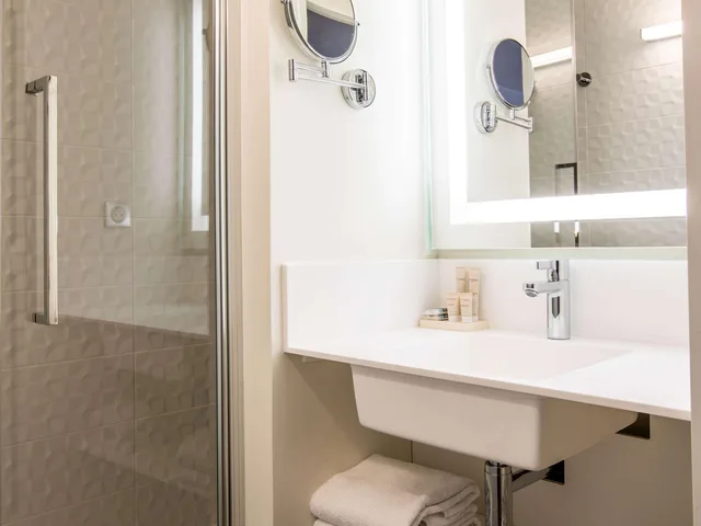 Superior, Double Bed, Mercure Paris Gennevilliers 5/5
