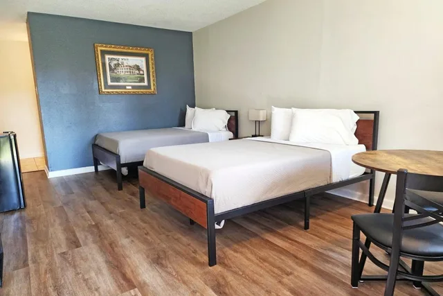 غرفة بسريرين مزدوجين للمدخنين، Red Carpet Inn Houma 1/1