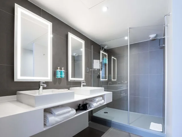 Superior, Suite, Double Bed, Sofa, Novotel Suites Montpellier 7/10