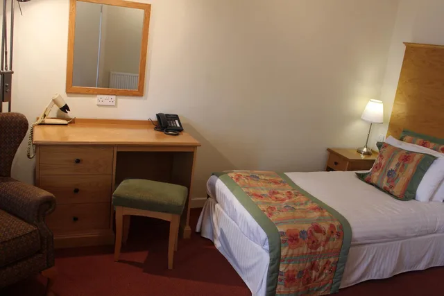 Wet, Twin Beds, Accessible، Horizon Hotel 1/1