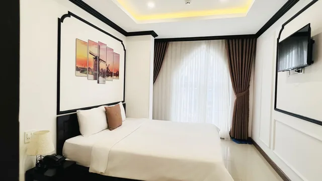 Deluxe, King Bed, Phuong Dong Hotel & Apartment 2/2