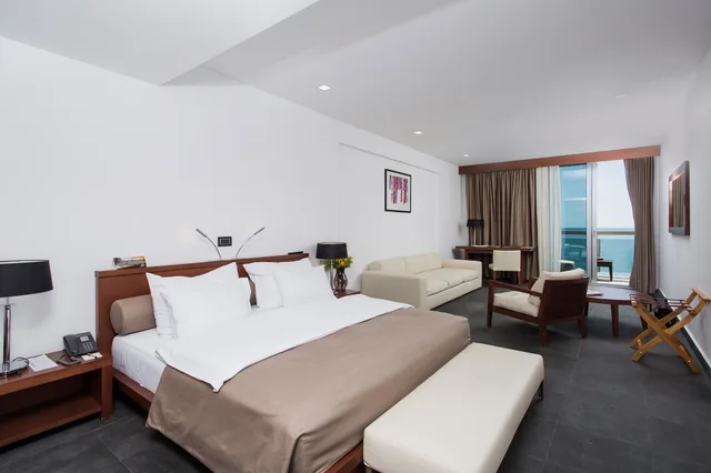 Executive, Suite, Double Bed, Sea View, Sofa, Balcony, Avala Resort and Villas 2/5