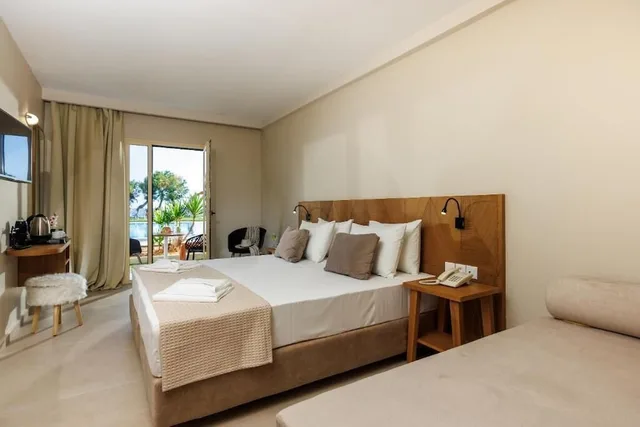 غرفة سوبيريور بسرير مزدوج بإطلالة على البحر مع أريكة، Malia Bay Beach Hotel And Bungalows 6/10