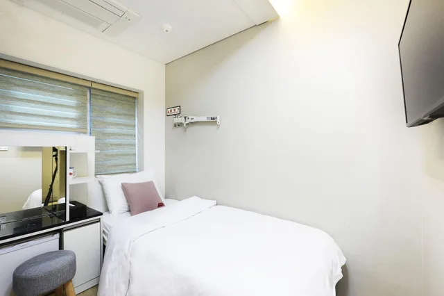 غرفة ثلاثية، Myeongdong Stay7 1/10