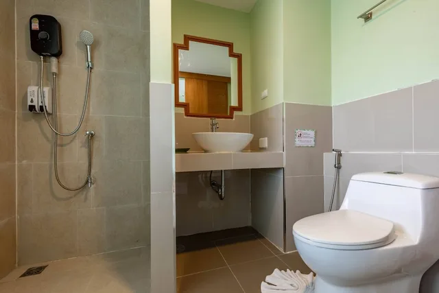 Room, Triple, 3 Beds, Street View, ROYAL PINEAPPLE HOTEL a welcome to wealth and good fortune 7/7