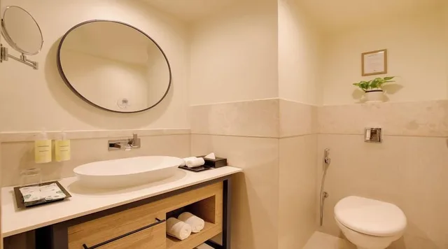 Executive, Suite, King Bed, Lemon Tree Hotel Chinchwad Pune 4/6