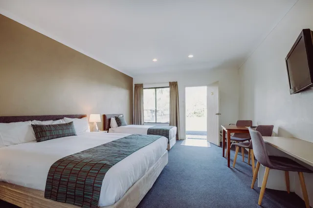 استوديو مفردة بسرير كينج، ARTESIAN SPA MOTEL 2/5