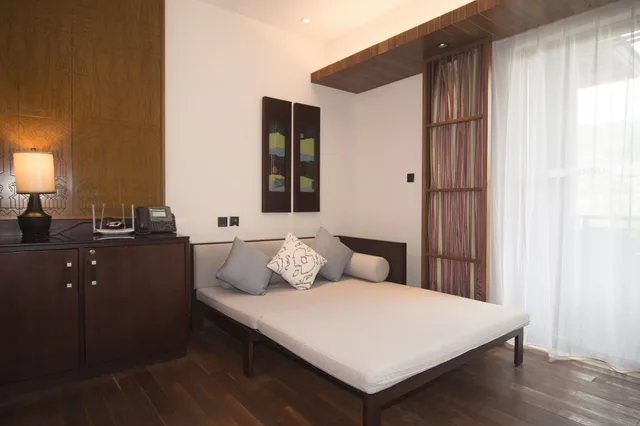غرفة بريميوم عائلية بسرير كينج بإطلالة على الحديقة بشرفة مع أريكة، Le Meridien Shimei Bay Beach Resort & Spa 6/10