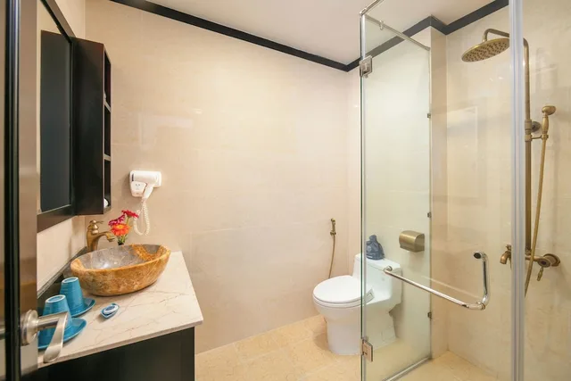 جناح غراند بسريرين منفصلين بإطلالة على النهر بشرفة، Silk River Hoi An Hotel & Spa 2/3