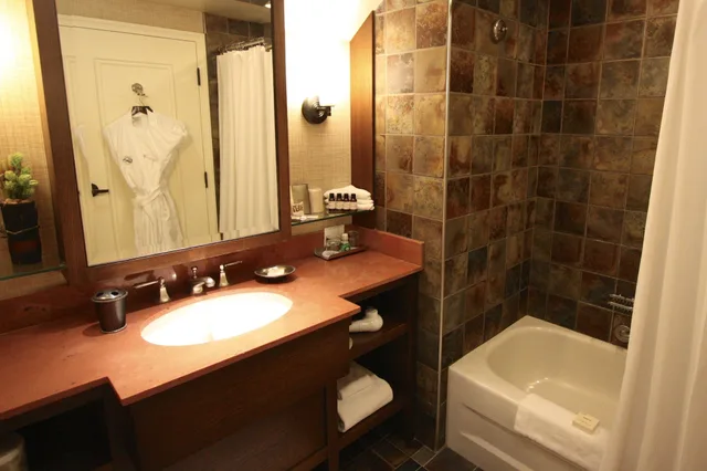 1 Bedroom, Fairmont Gold, Suite, King Bed، Fairmont Tremblant 4/5