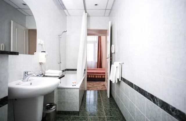شقة فاخرة بسرير كينج بإطلالة على المدينة بغرفة نوم واحدة بحوض استحمام، Hotel Grand 5/5