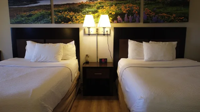 غرفة بسريرين كوين يُسمح فيها بالحيوانات الأليفة، Days Inn & Suites by Wyndham Trinidad 3/5