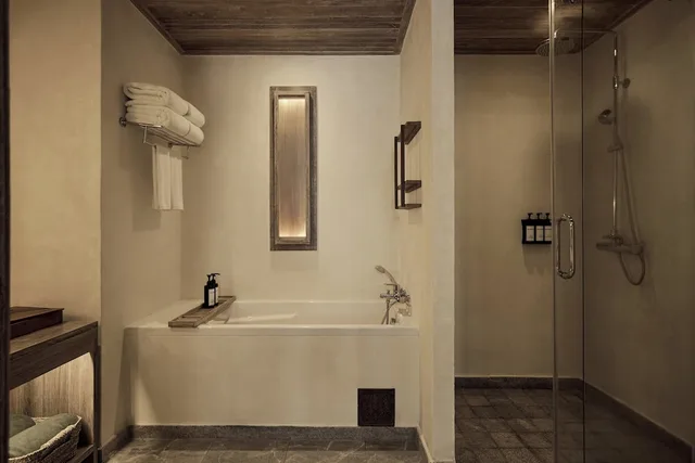 2 Bedrooms, Suite, City View, Dinso Resort 9/10