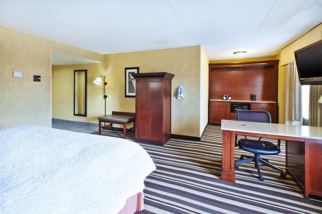 استوديو بسرير كينج مع أريكة، Hampton Inn Washington-Dulles Intl Airport South 8/10